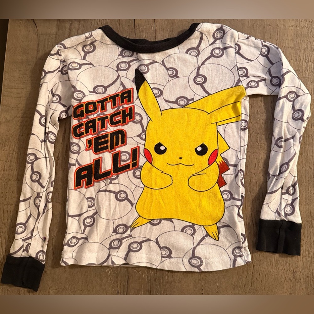 KIDS Pokémon Pikachu Pokeball Long Sleeve Cotton PJ Top - SIZE 6